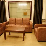 Meridian Rooms And Service Apartment