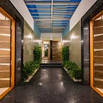 S R Premium Suites