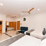 Hotel Shine International
