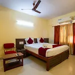 Hotel Vyshak International