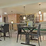 Mannars Residency