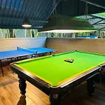 1000 Silvers -Farm Stay