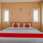 Super Hotel O Indra Suites