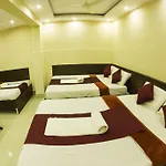 Hotel Prakaash Palace