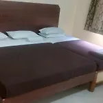 Nirvana Inn Rooms & Suites