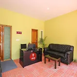 Oyo 9414 Golden Nest