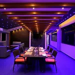 Hotel Adeline