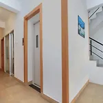 Oyo 1356 Hotel Gokulam Compact
