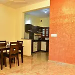 Elegant Serviced Apartment