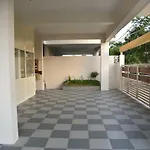 Elegant Serviced Apartment