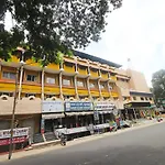 Oyo 9610 Hotel Mb International