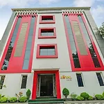 Treebo Royal Inn Trivandrum