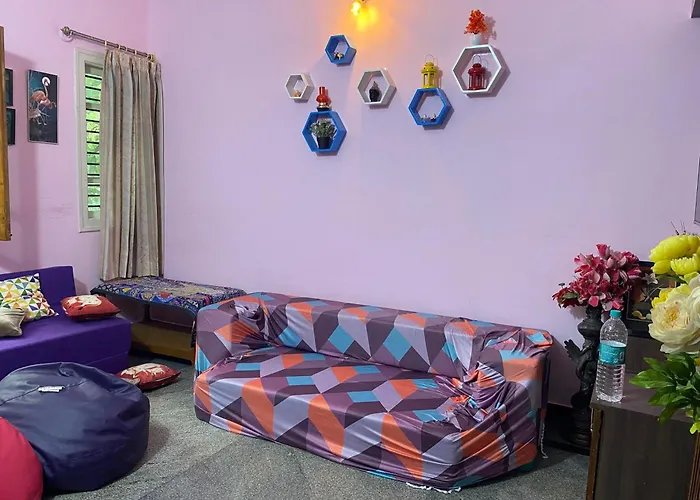 Spacious Queen Bed Suite 6Km To Palace, Free Wi-Fi, Books, Toys, Smart Tv