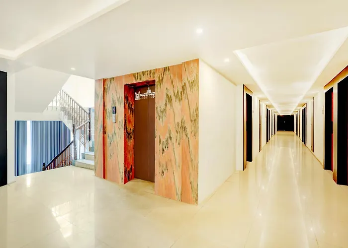 Super Townhouse Mysore Central