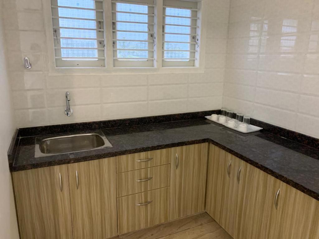 Orchid Elite Service Apartment *