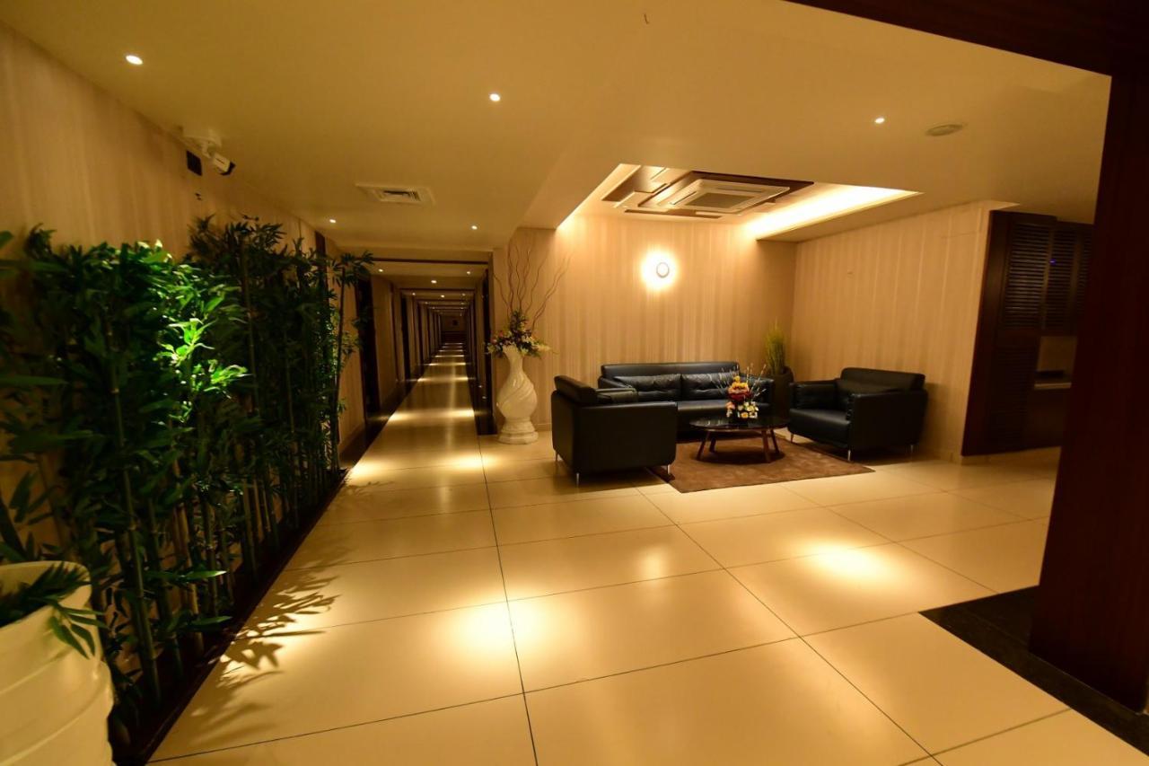 M Pro Palace - 12 Minutes To Palace Hotel Mysore