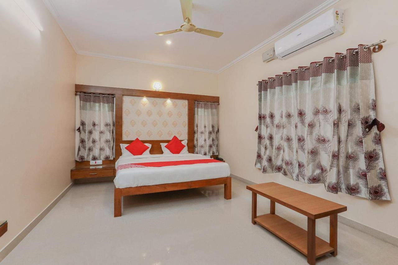 Oyo 24264 Monisha Residency Hotel Mysore