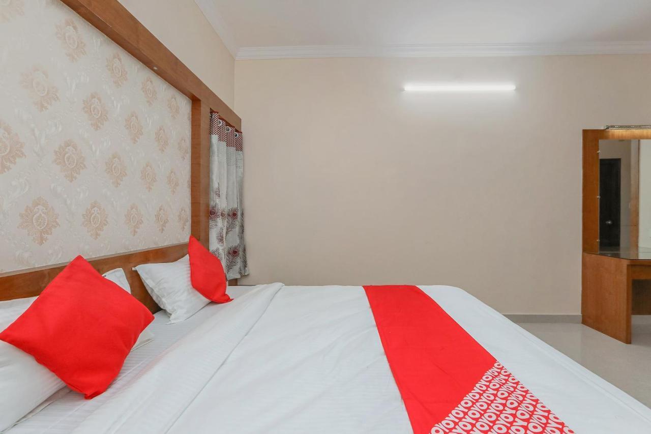 Oyo 24264 Monisha Residency Hotel Mysore