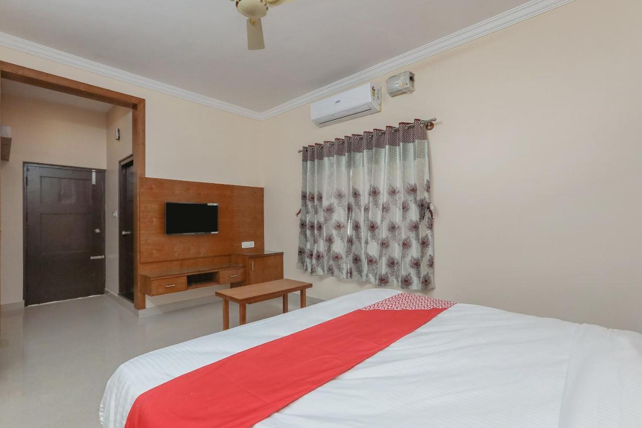Oyo 24264 Monisha Residency