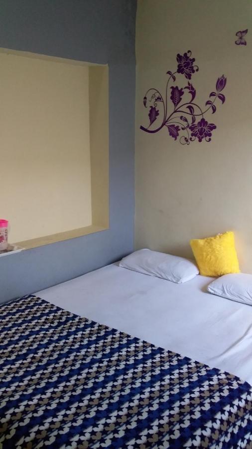 Lucky Tourist Home Hotel