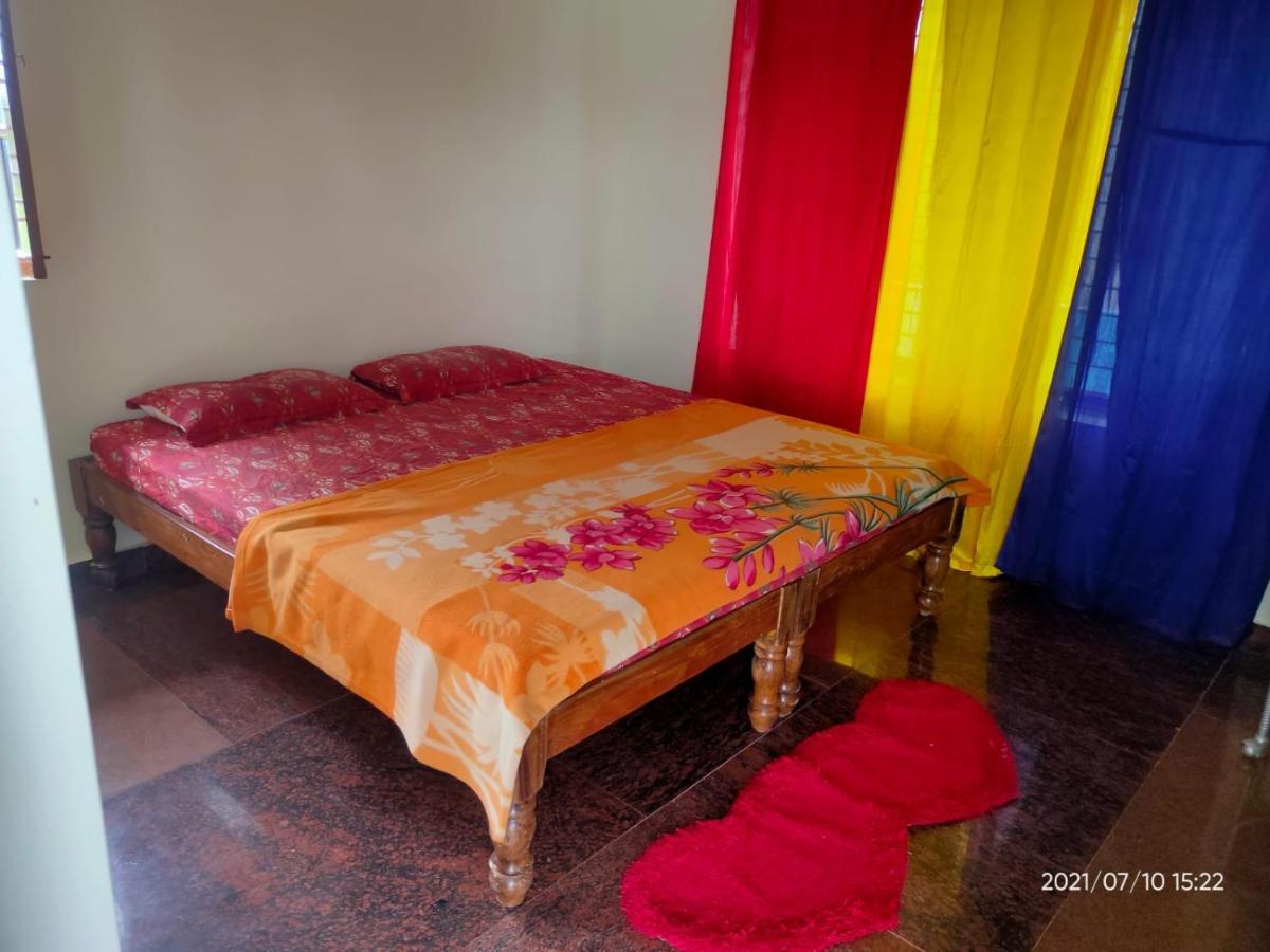 Akshay Sweet Homestay *