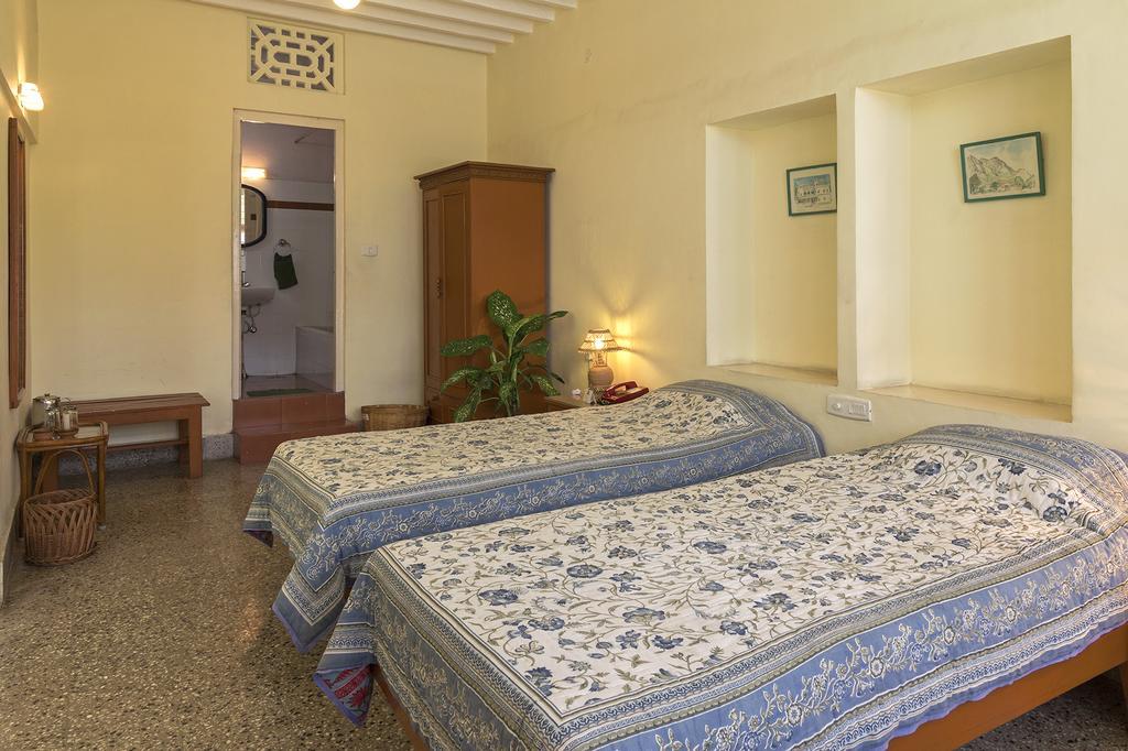 Hotel The 3*