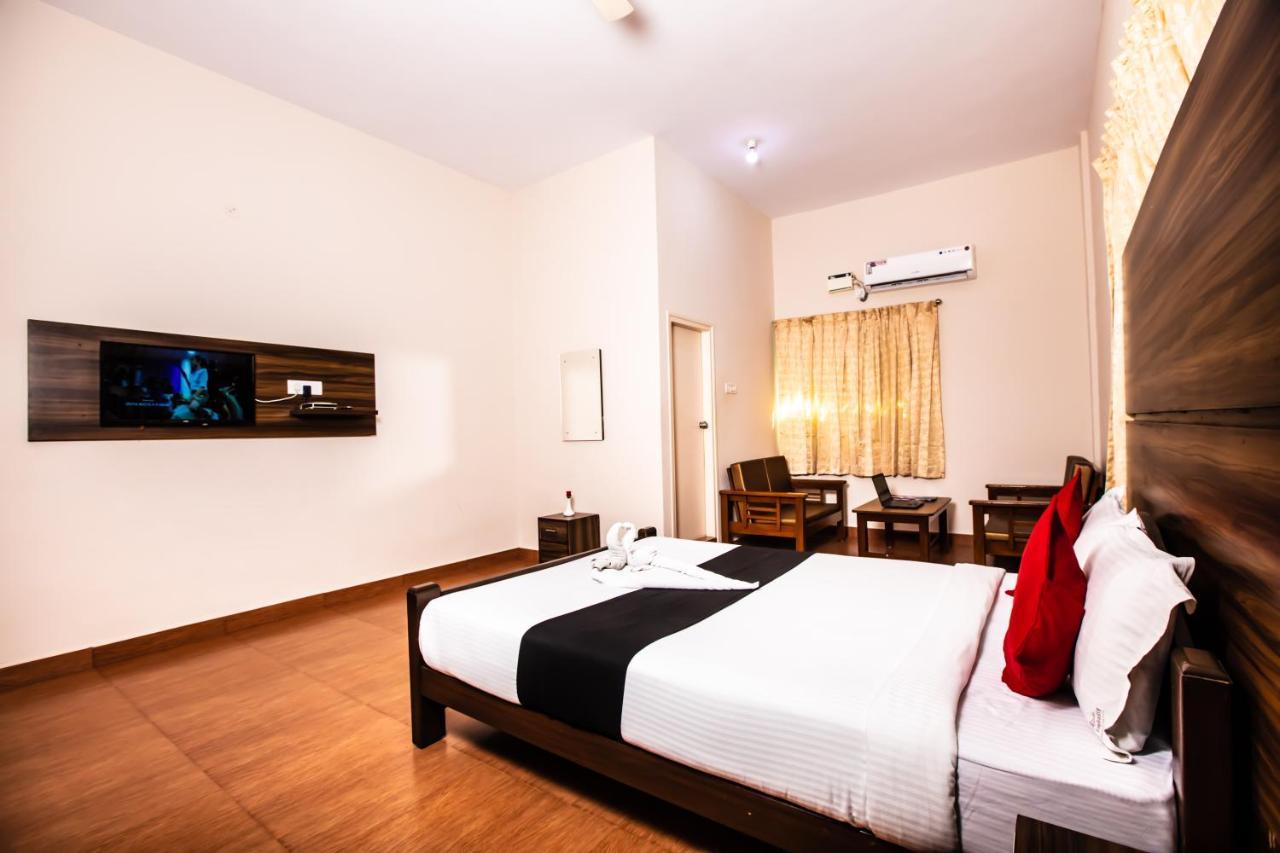 J K Golden Embassy, Hotel