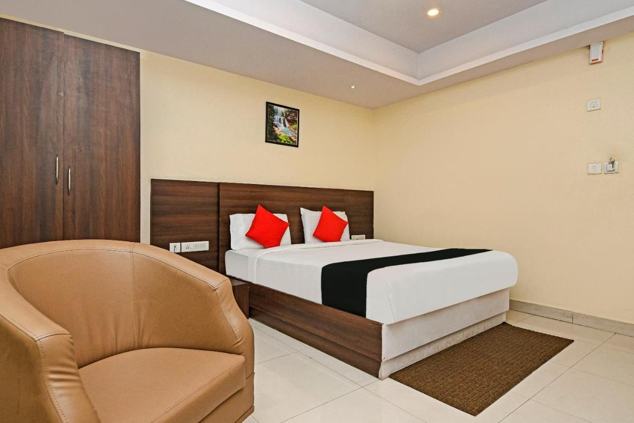 Hotel Capital O 76622 Raama Grand