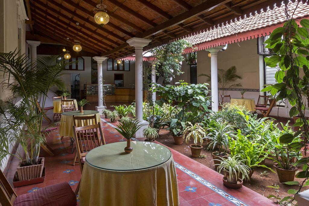 Hotel The 3*