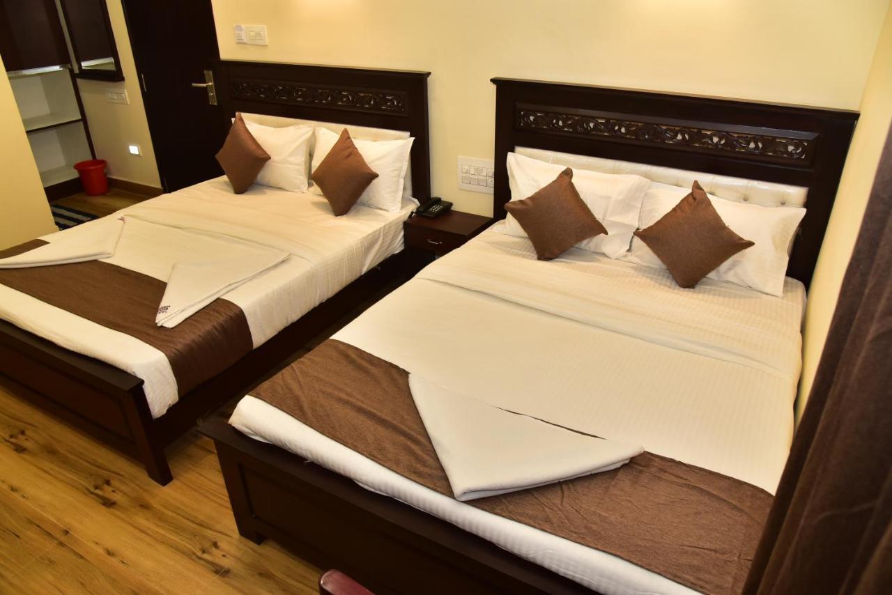 Hotel Adh Sak Royal Residency