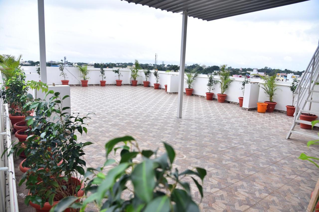 Hotel Adh Sak Royal Residency 3*