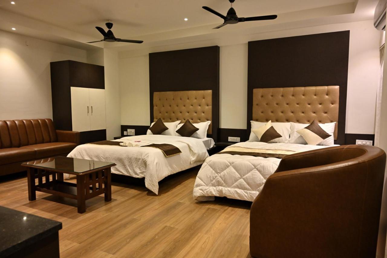 Royale Hotel