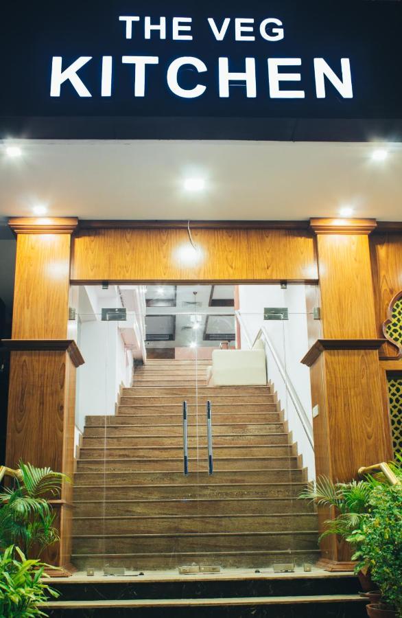 Hotel Ambaari 3*
