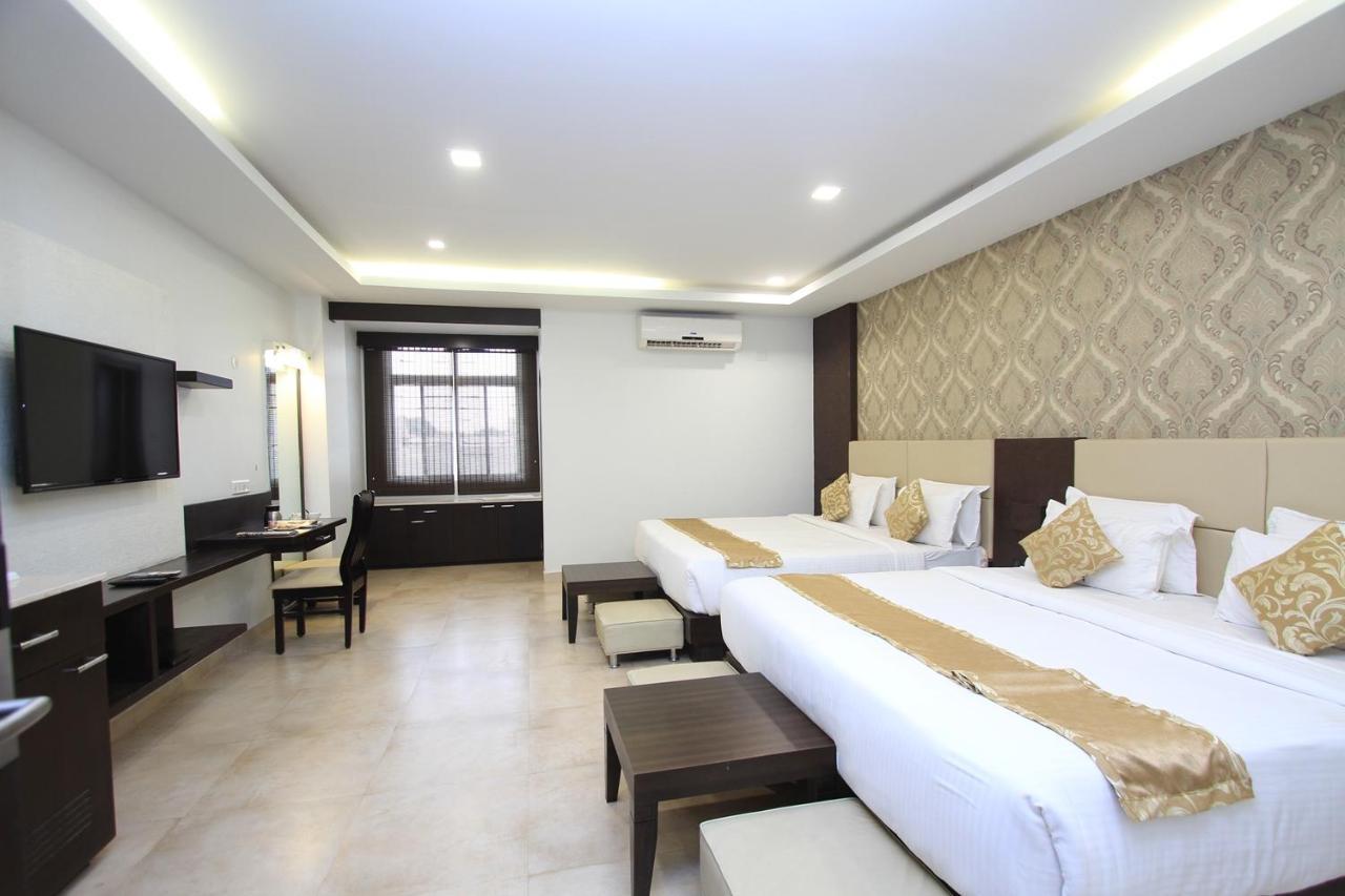 Ambaari 3*