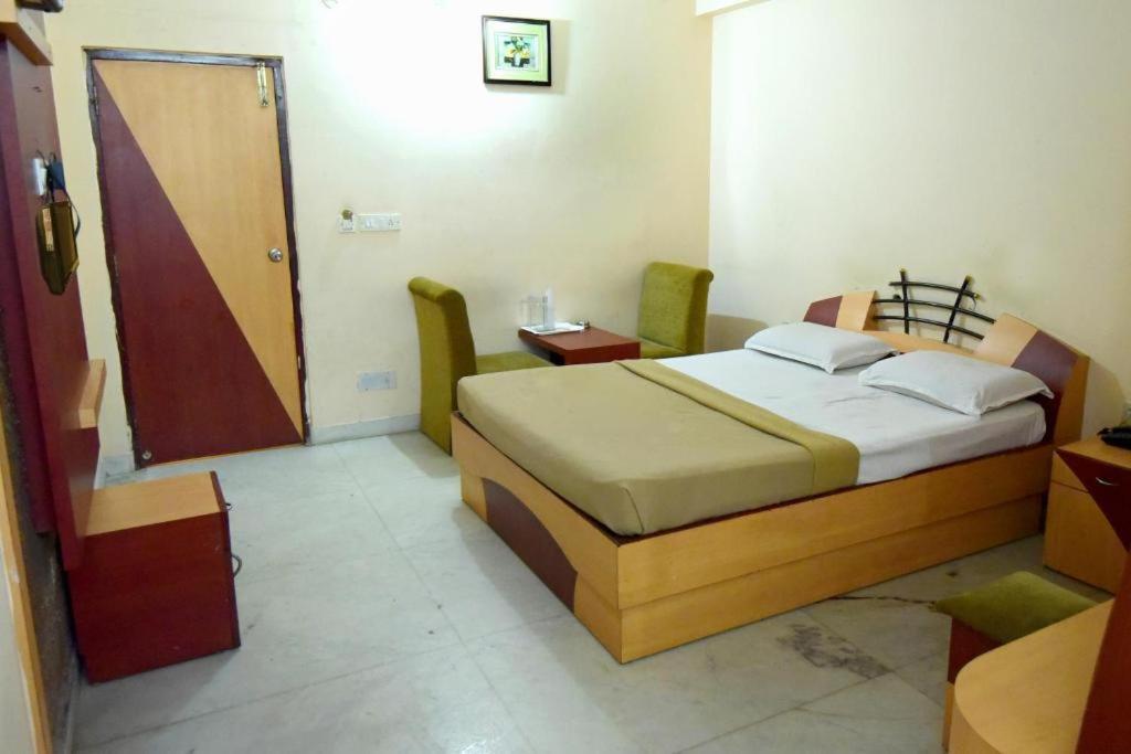 Hotel Shastri Paradise *