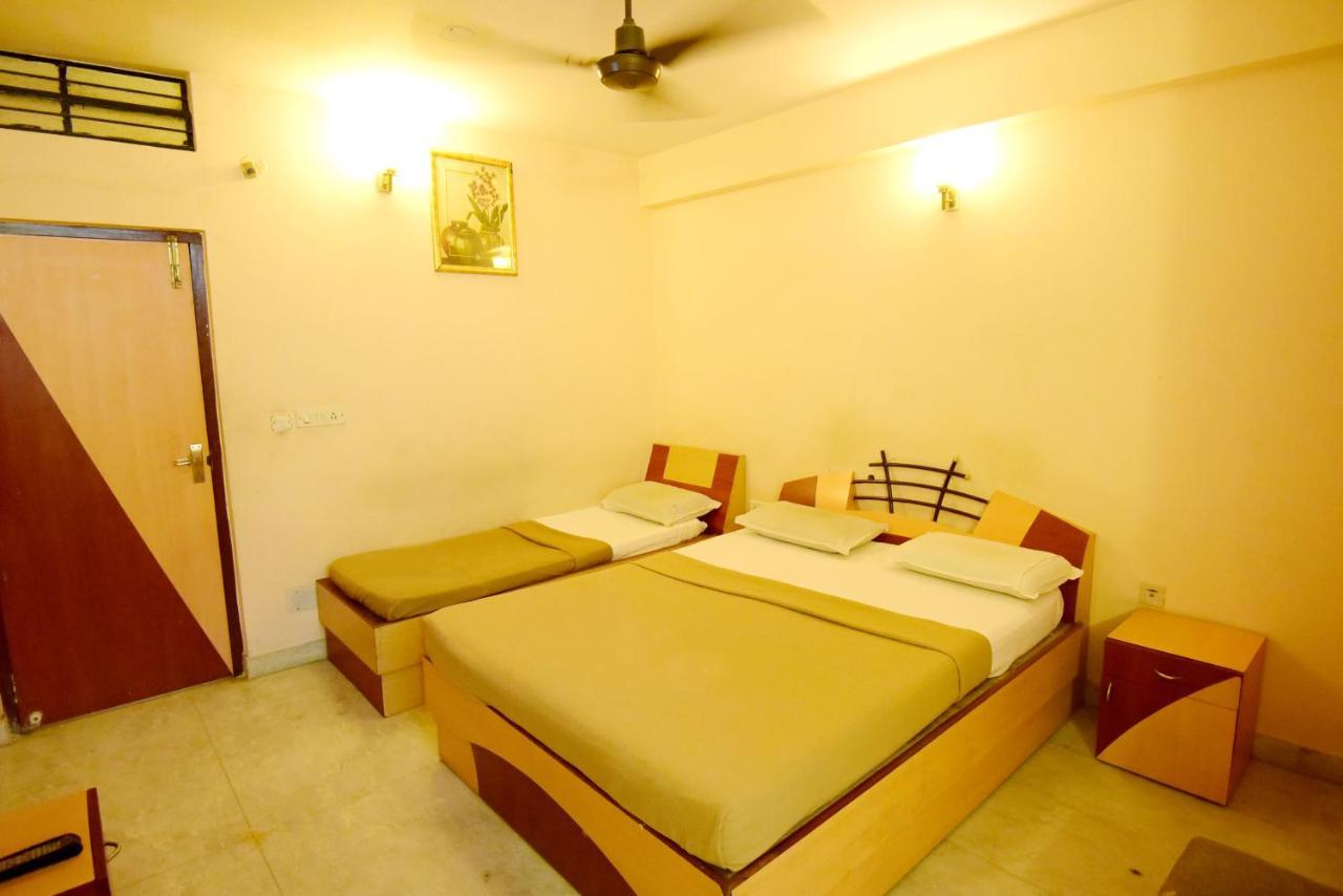 Shastri Paradise Hotel *