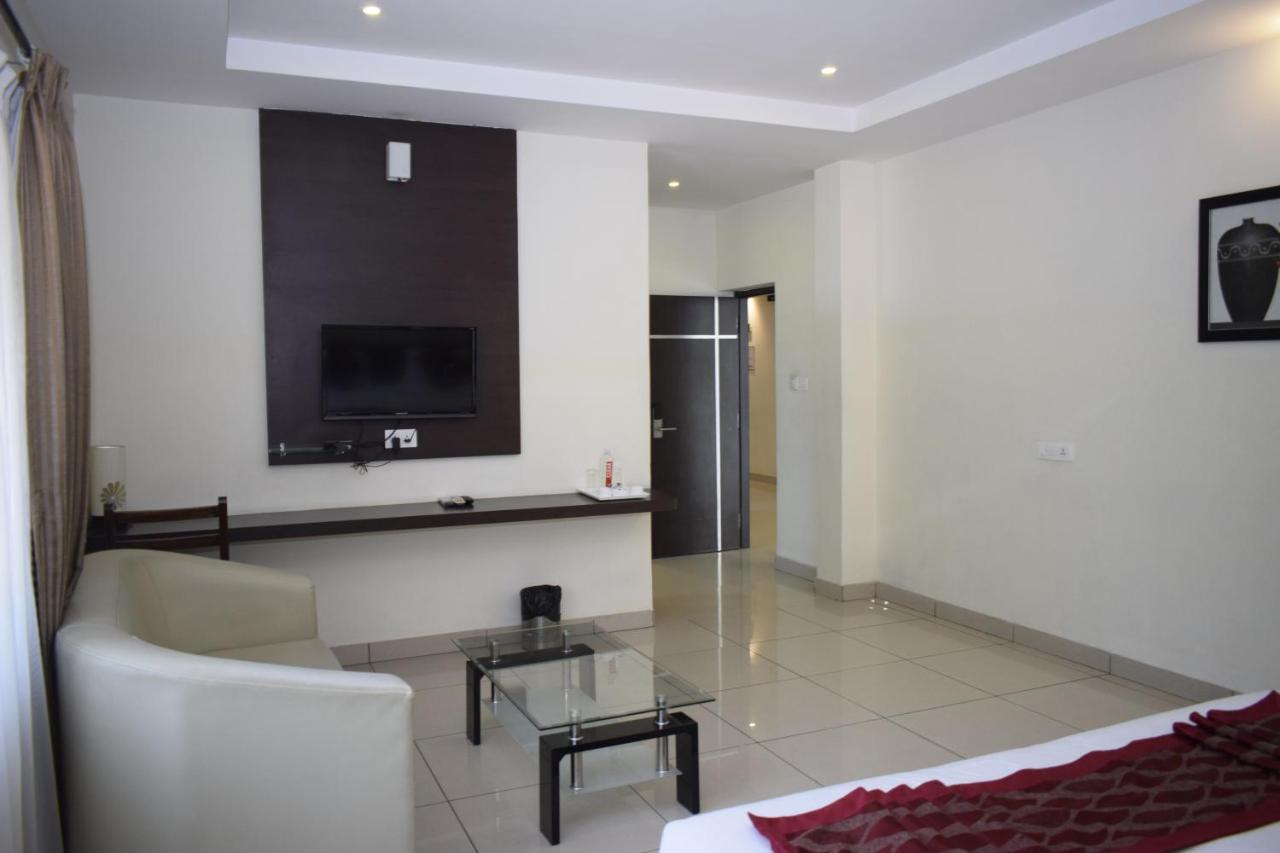 Hotel Golden Castle Hotel 3*