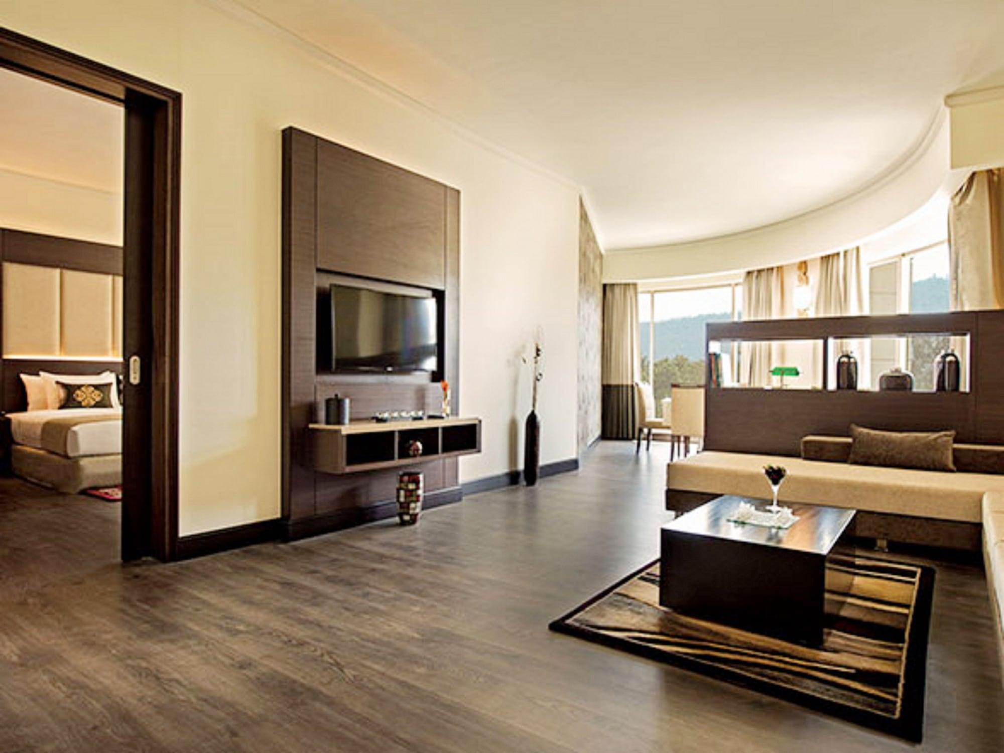 Hotel Radisson Blu Plaza 5*