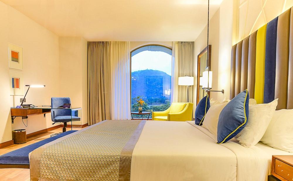 Radisson Blu Plaza