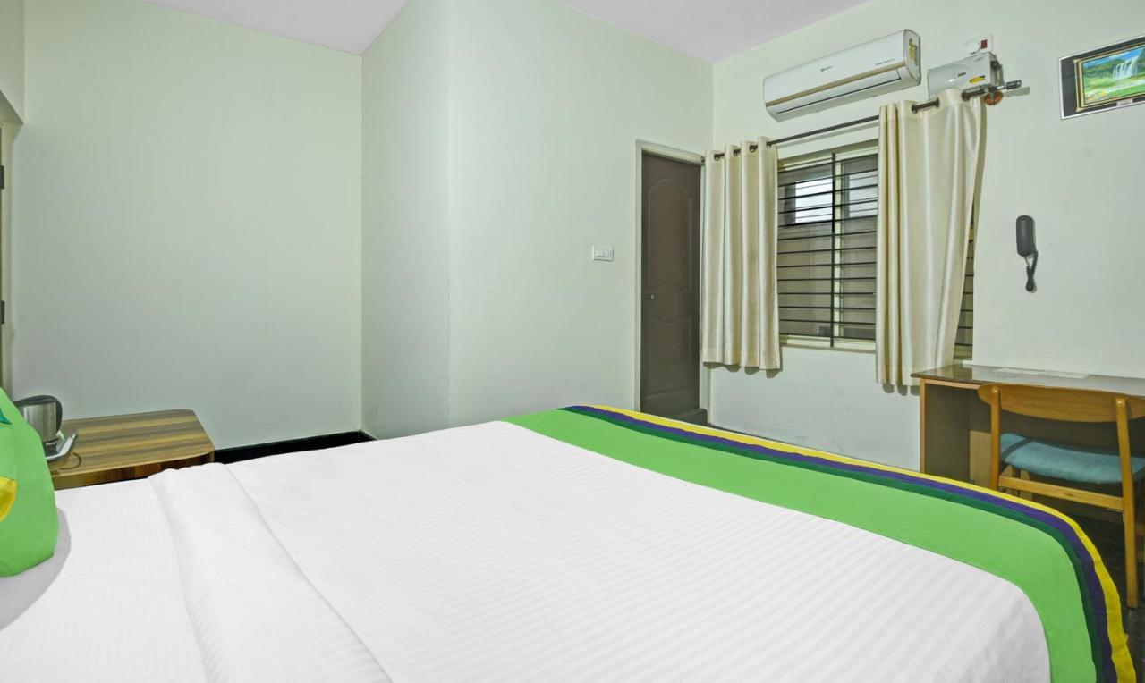 Treebo Trend Karan Residency Hotel