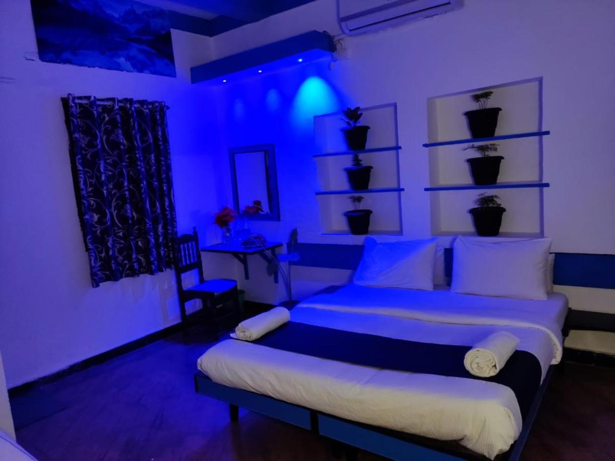 Adh Kf International Hotel