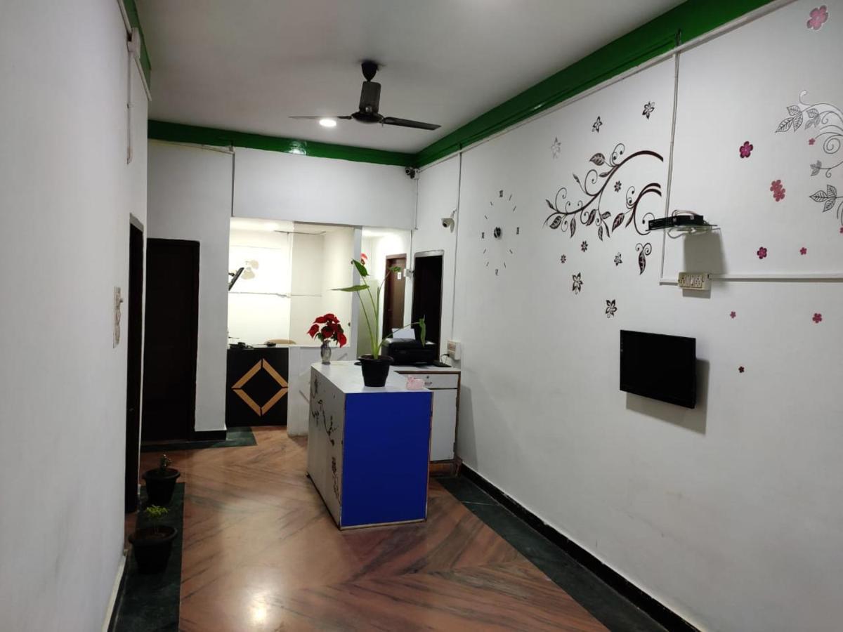 Hotel Adh Kf International