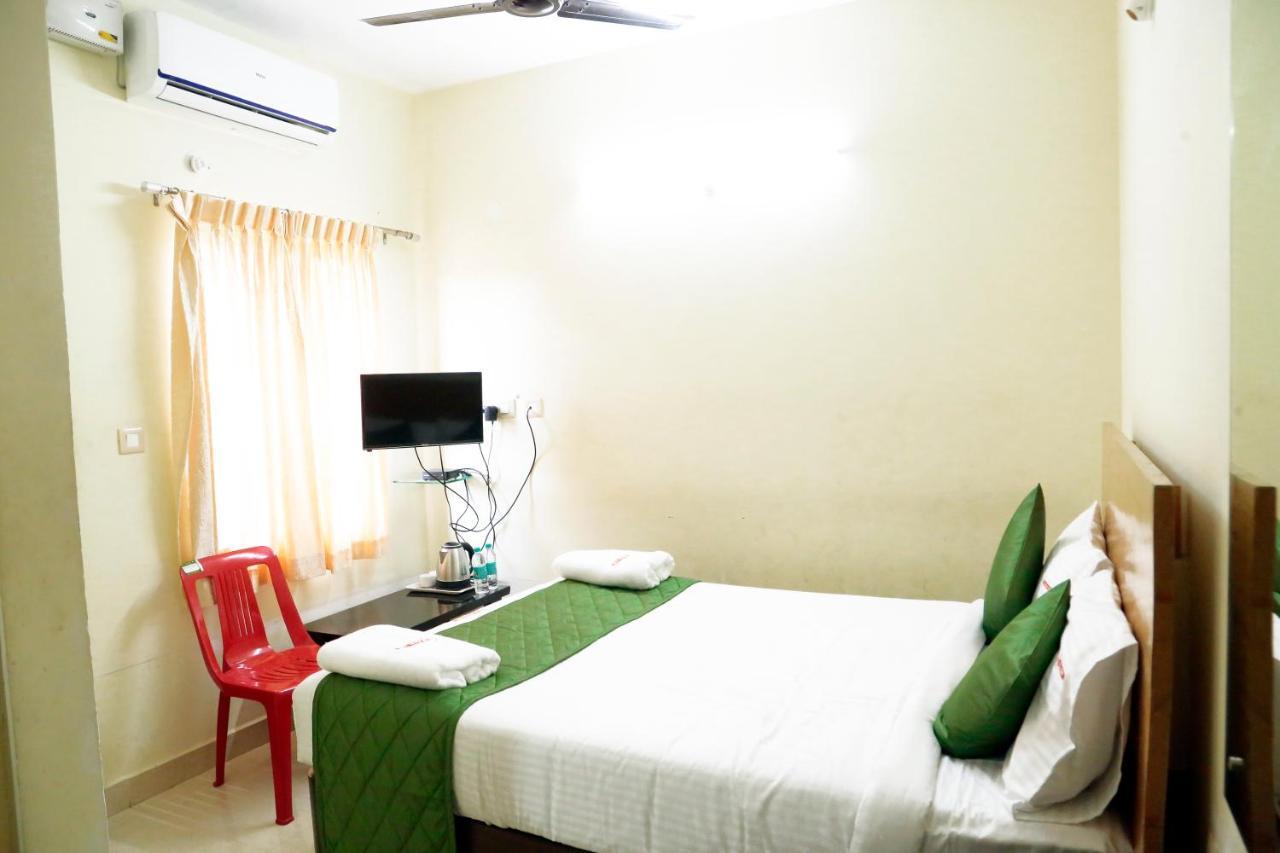 Avini Hotel 3*