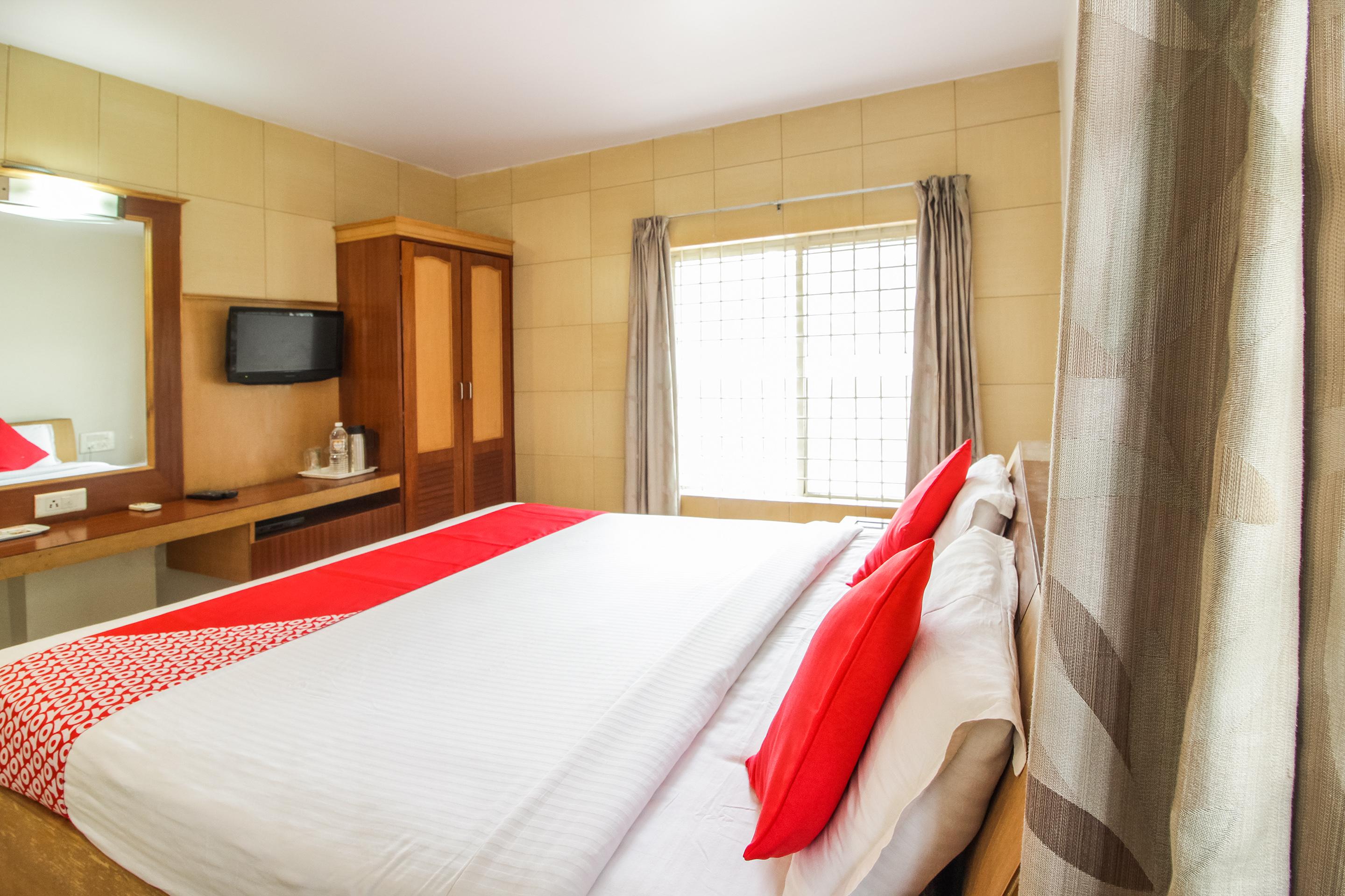 White Parrot 3* Mysore