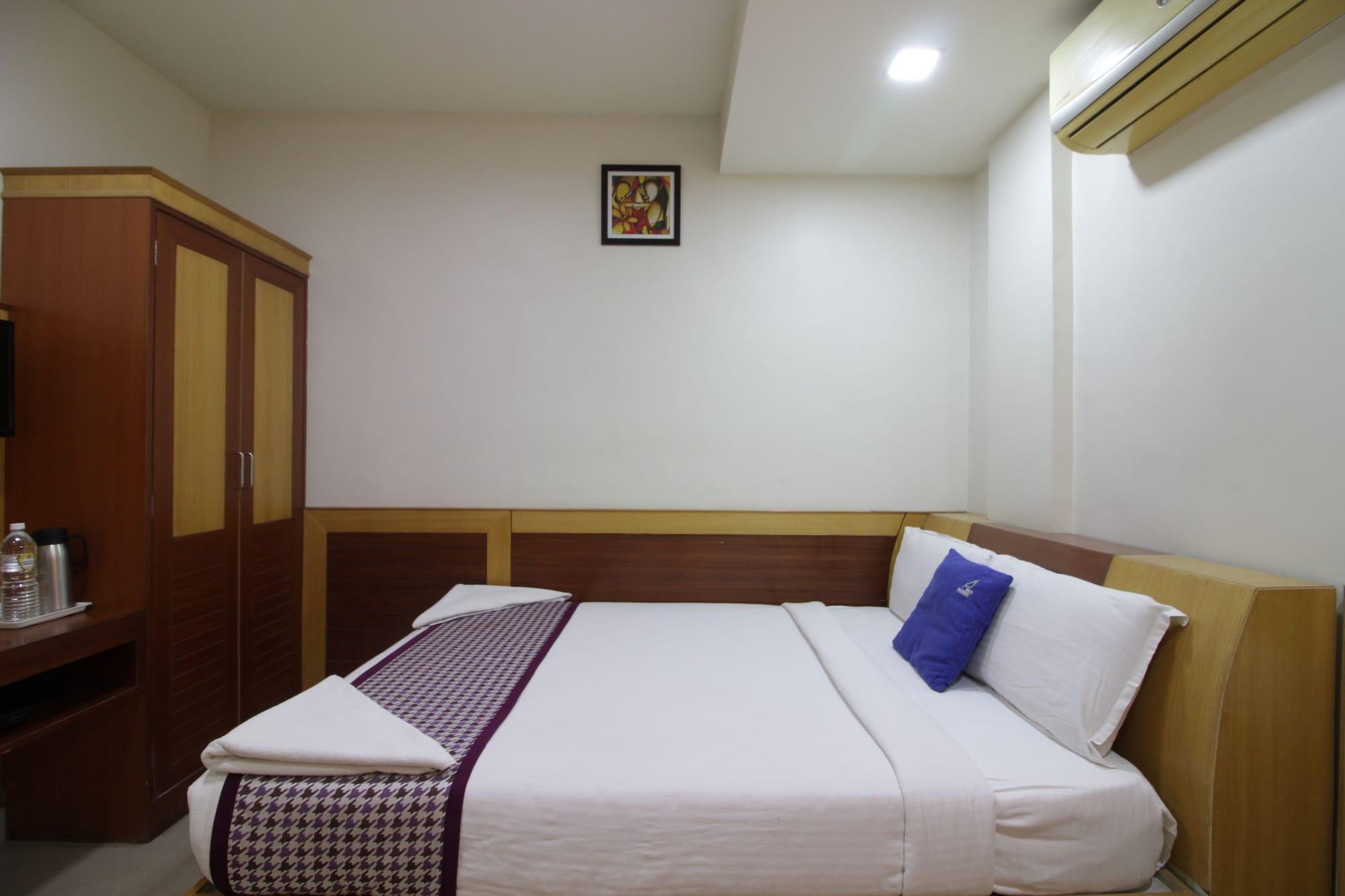 White Parrot 3*