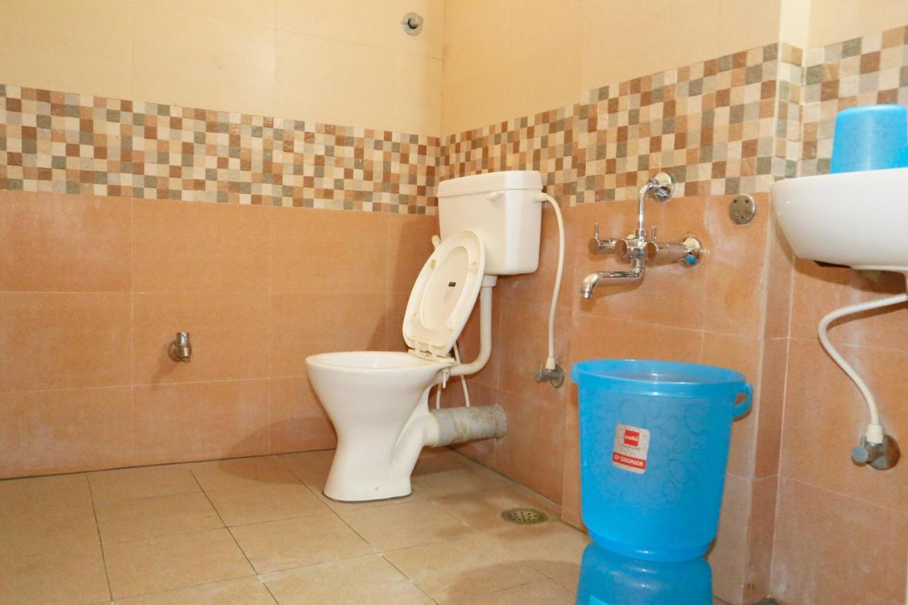 Avini Hotel