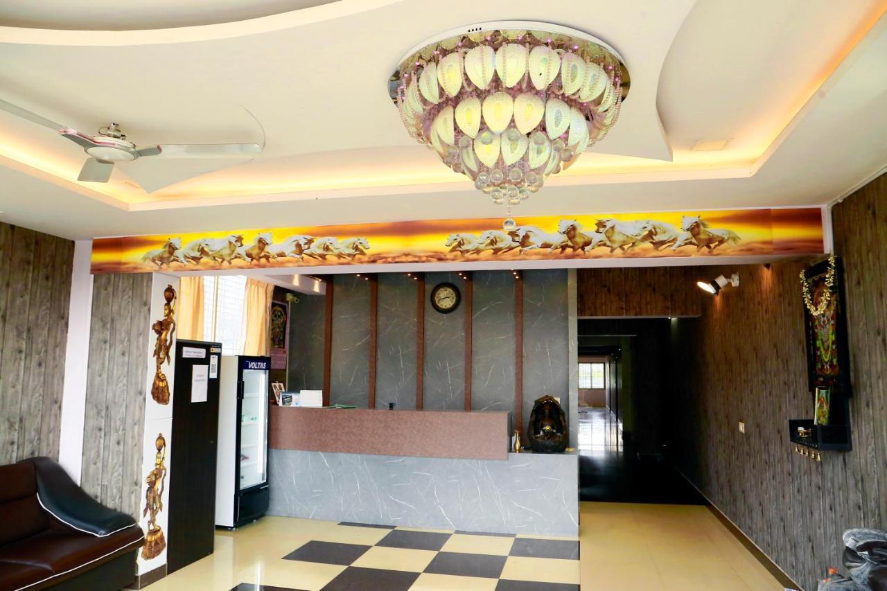 Hotel Avini 3*
