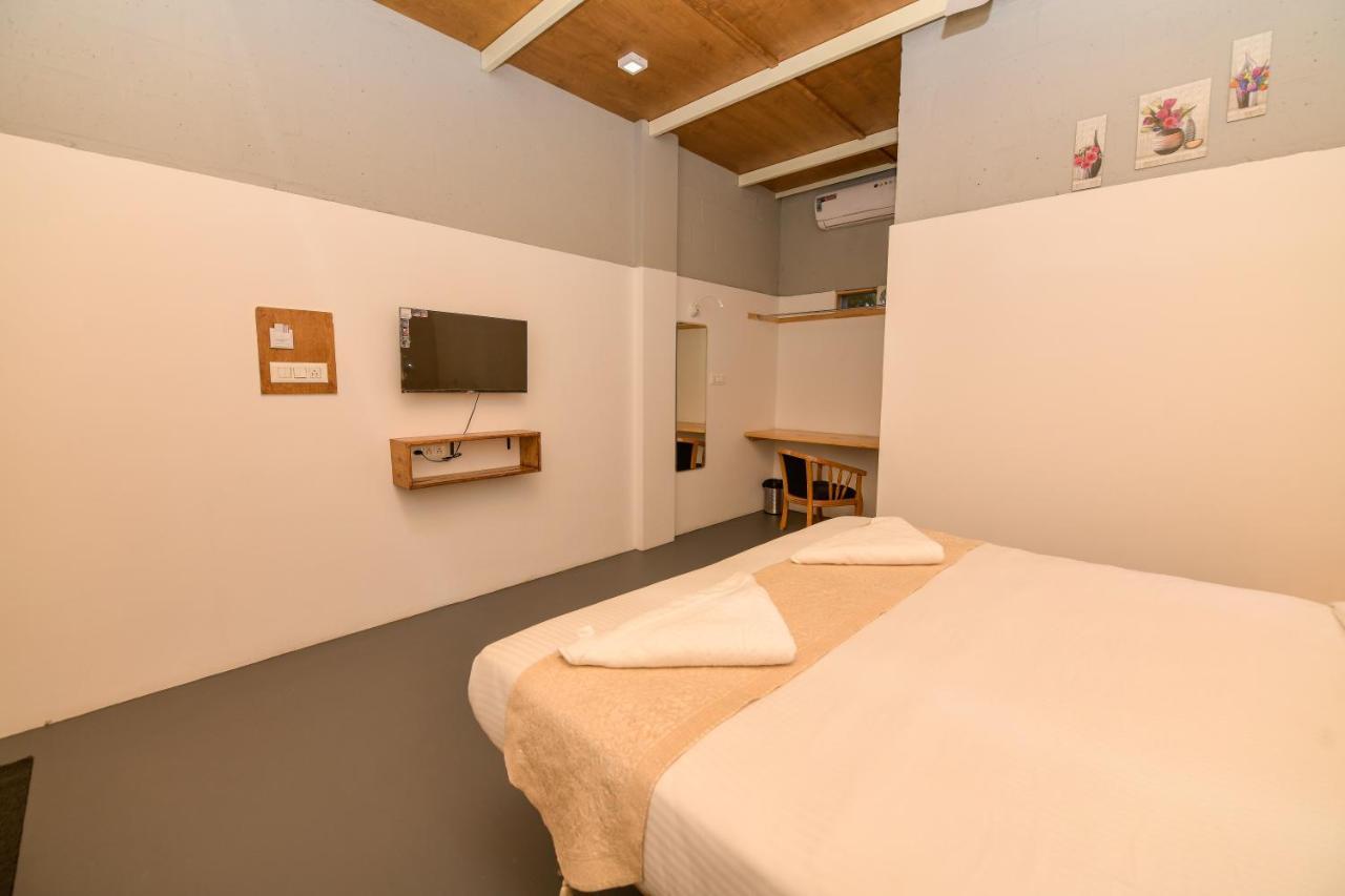 Hotel Shine Residency