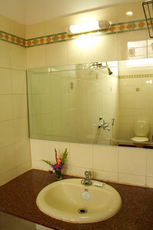 Suhashini Palace 2*