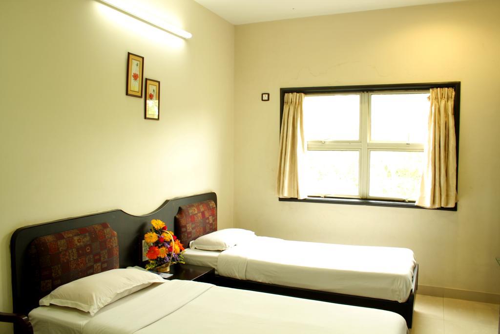 Suhashini Palace 2*